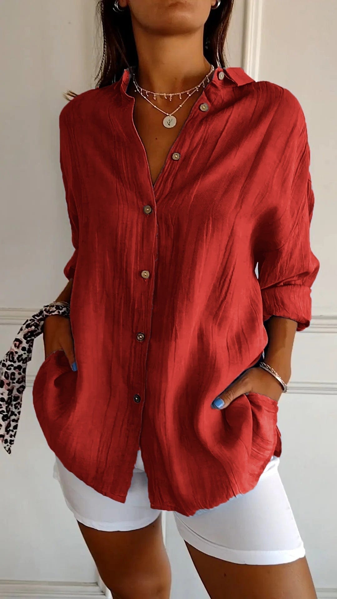 Rood / S Saskia | Elegante Shirt met geplooide kapsel Mykozo